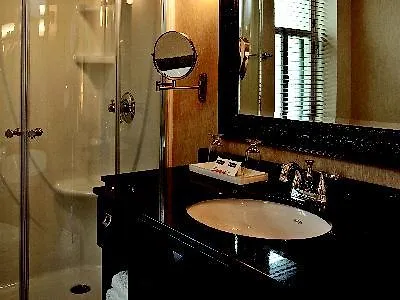 Hotel Chateau Bellevue Quebec City
